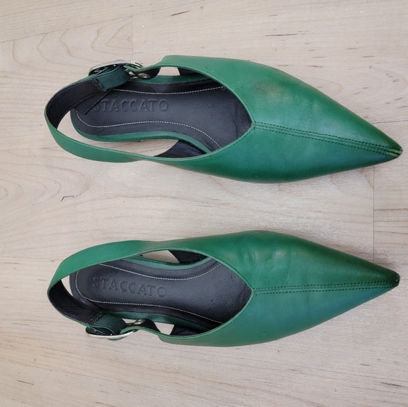 Flats - Picture 1 of 4